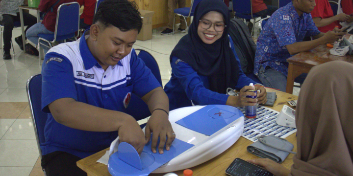 Kampus POLBITRADA bersama IKATEMI DPD Jateng menjalankan kegiatan pengabdian masyarakat pemeliharan dan kalibrasi peralatan maternal neonatal serentak dalam rangka Hari Elektromedis Nasional